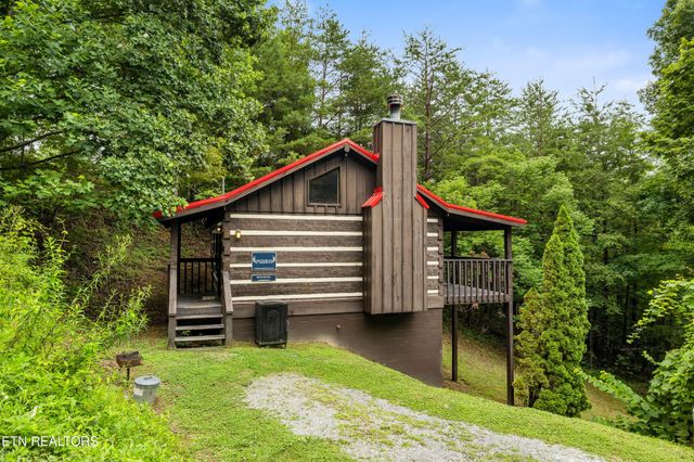 2320 Foxwell Way, Sevierville, TN 37876