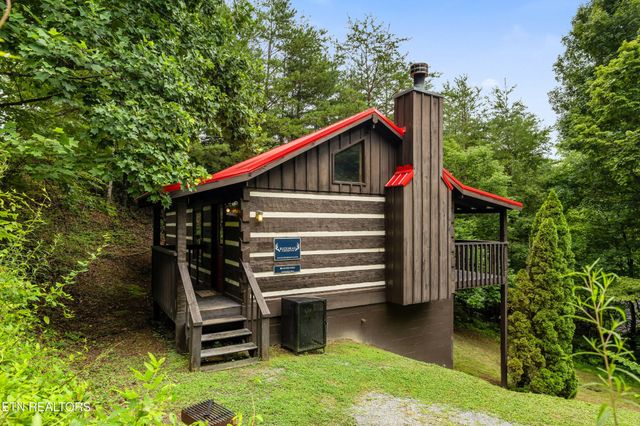 2320 Foxwell Way, Sevierville, TN 37876