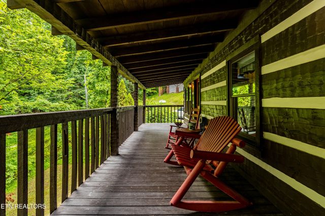 2320 Foxwell Way, Sevierville, TN 37876