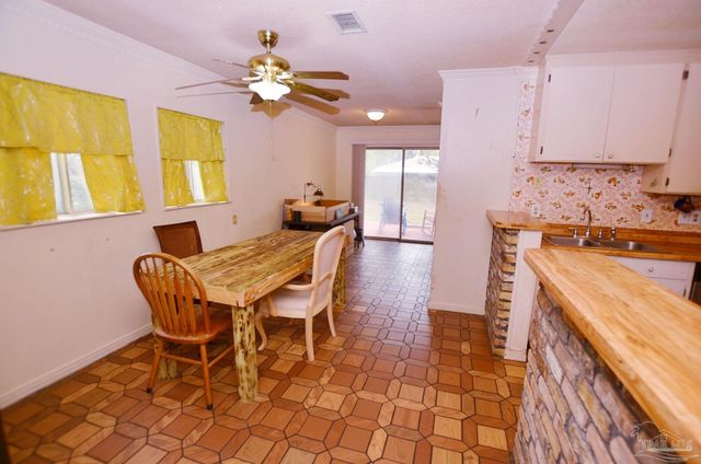 5910 Sarah Dr, Pensacola, FL 32503