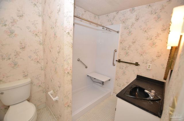 5910 Sarah Dr, Pensacola, FL 32503