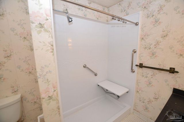 5910 Sarah Dr, Pensacola, FL 32503