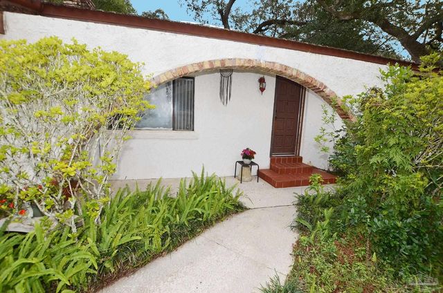 5910 Sarah Dr, Pensacola, FL 32503