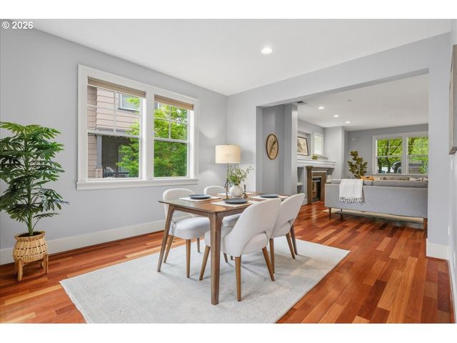 605 Sw TRILLIUM CREEK Ter, Portland, OR 97225