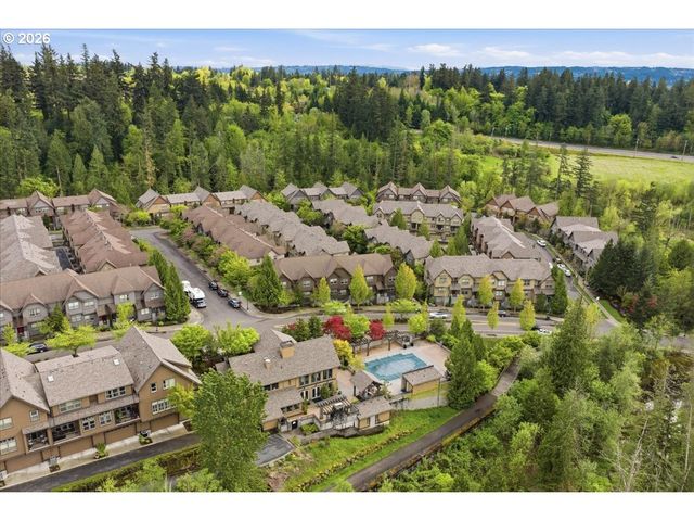605 Sw TRILLIUM CREEK Ter, Portland, OR 97225