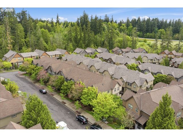 605 Sw TRILLIUM CREEK Ter, Portland, OR 97225