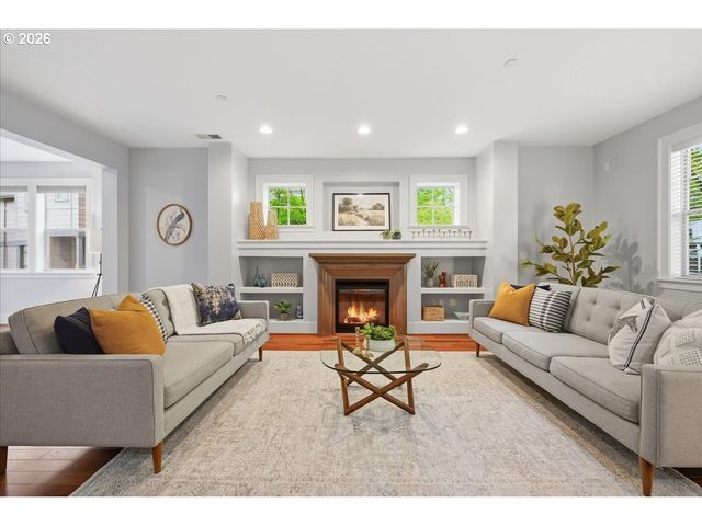 605 Sw TRILLIUM CREEK Ter, Portland, OR 97225