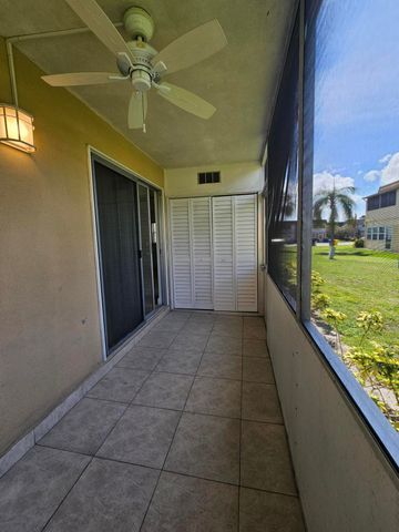 211 E Saxony Lane 211, Delray Beach, FL 33446