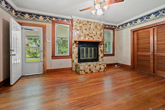 8801 Island Rd, St Francisville, LA 70775