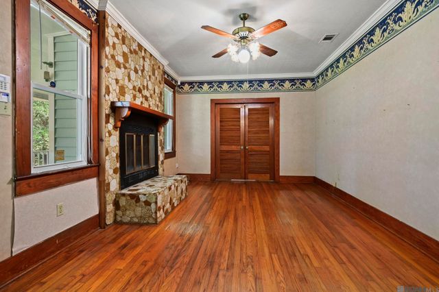 8801 Island Rd, St Francisville, LA 70775