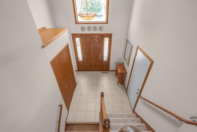 812 Larkspur Court, Shakopee, MN 55379