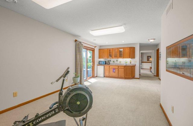 812 Larkspur Court, Shakopee, MN 55379