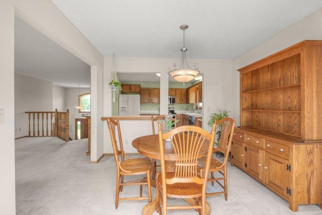 812 Larkspur Court, Shakopee, MN 55379