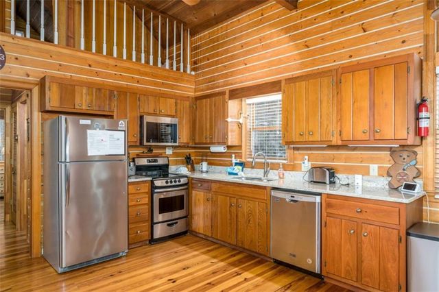 517 Ridge Road, Blue Ridge, GA 30513