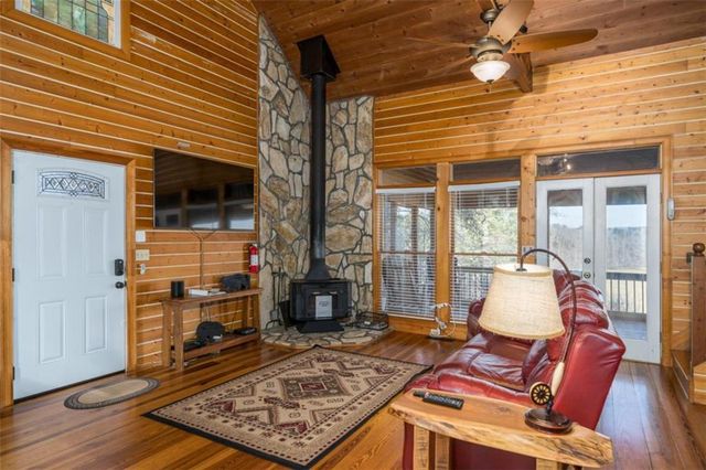 517 Ridge Road, Blue Ridge, GA 30513