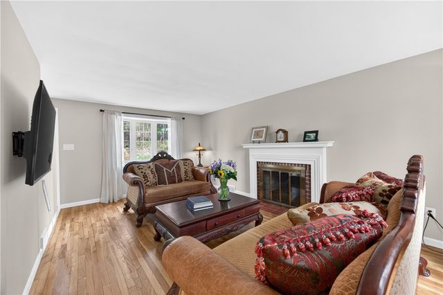 7177 Shannon Rd, Penn Hills, PA 15147