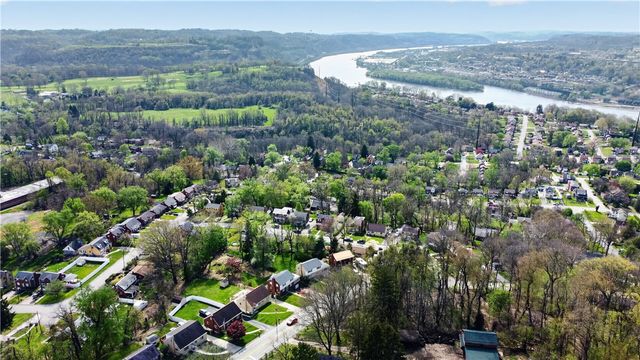 7177 Shannon Rd, Penn Hills, PA 15147