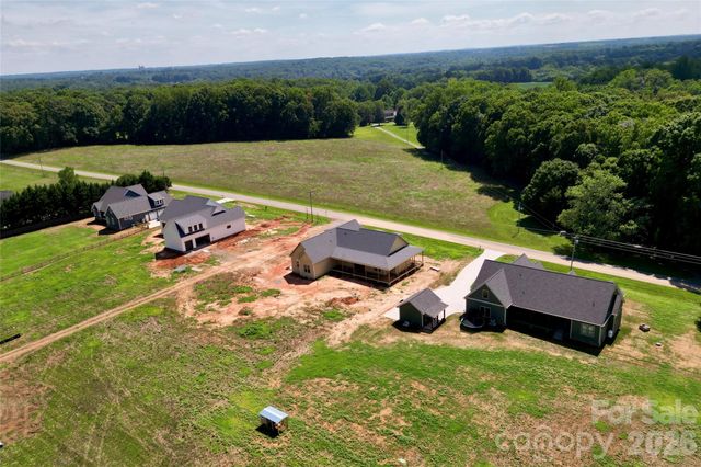 381 New Salem Road 7, Statesville, NC 28625