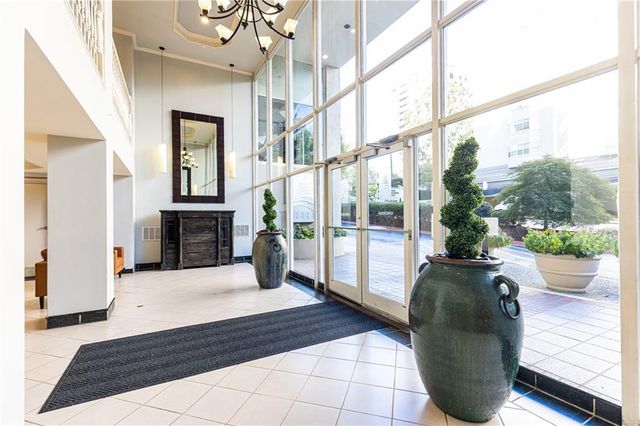 2479 Peachtree NE Road 1010, Atlanta, GA 30305