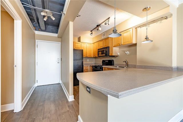 2479 Peachtree NE Road 1010, Atlanta, GA 30305