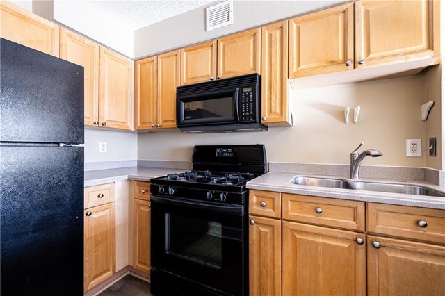 2479 Peachtree NE Road 1010, Atlanta, GA 30305