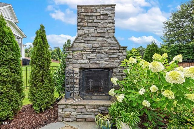 2098 Amalfi Place, Apex, NC 27502