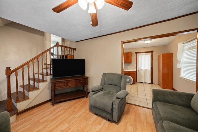 716 Washington St, Salina, KS 67401