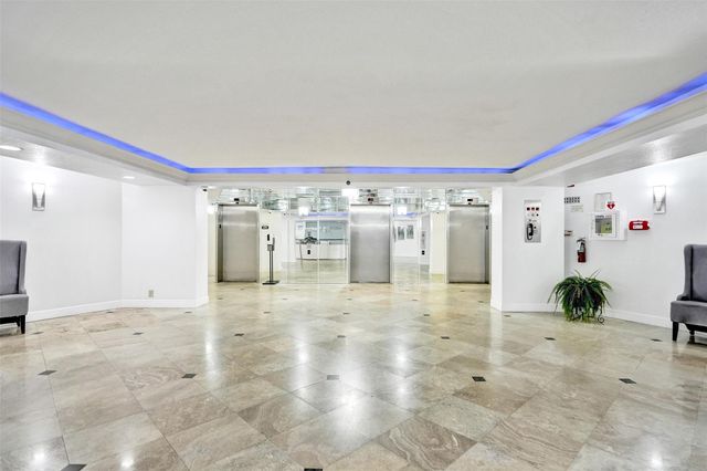1000 Parkview Dr 905, Hallandale Beach, FL 33009
