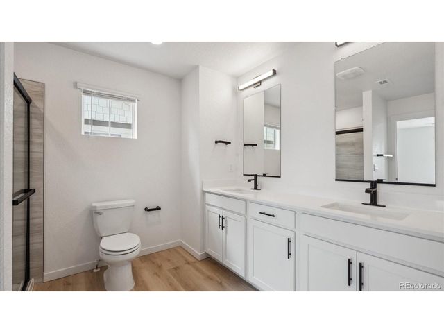 668 N Ukraine St, Aurora, CO 80018