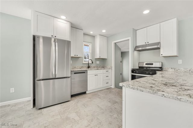 5938 Porter Road, North Olmsted, OH 44070