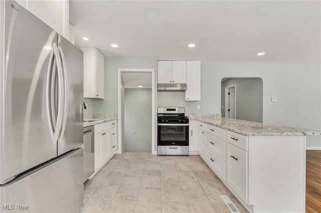 5938 Porter Road, North Olmsted, OH 44070