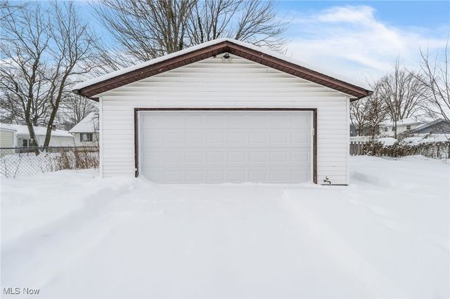 5938 Porter Road, North Olmsted, OH 44070