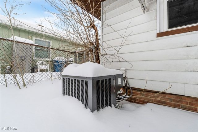 5938 Porter Road, North Olmsted, OH 44070