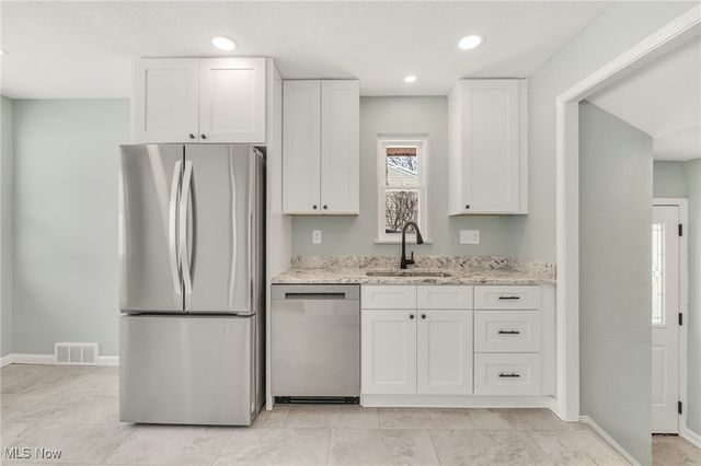 5938 Porter Road, North Olmsted, OH 44070