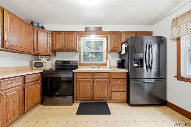 5955 Dover Road, Hamburg, NY 14085