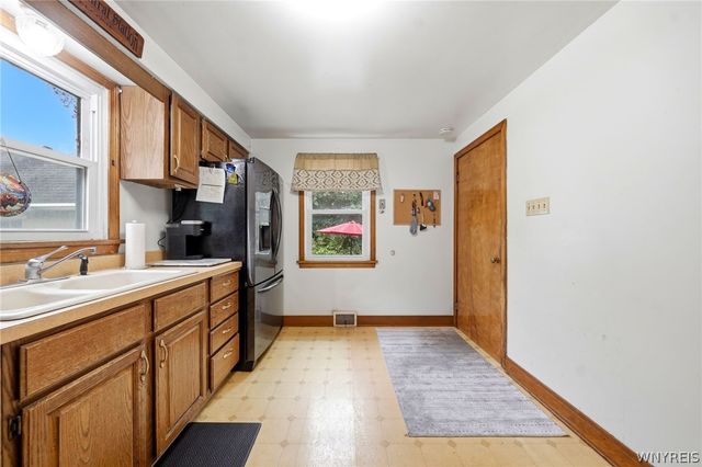 5955 Dover Road, Hamburg, NY 14085