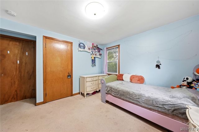5955 Dover Road, Hamburg, NY 14085