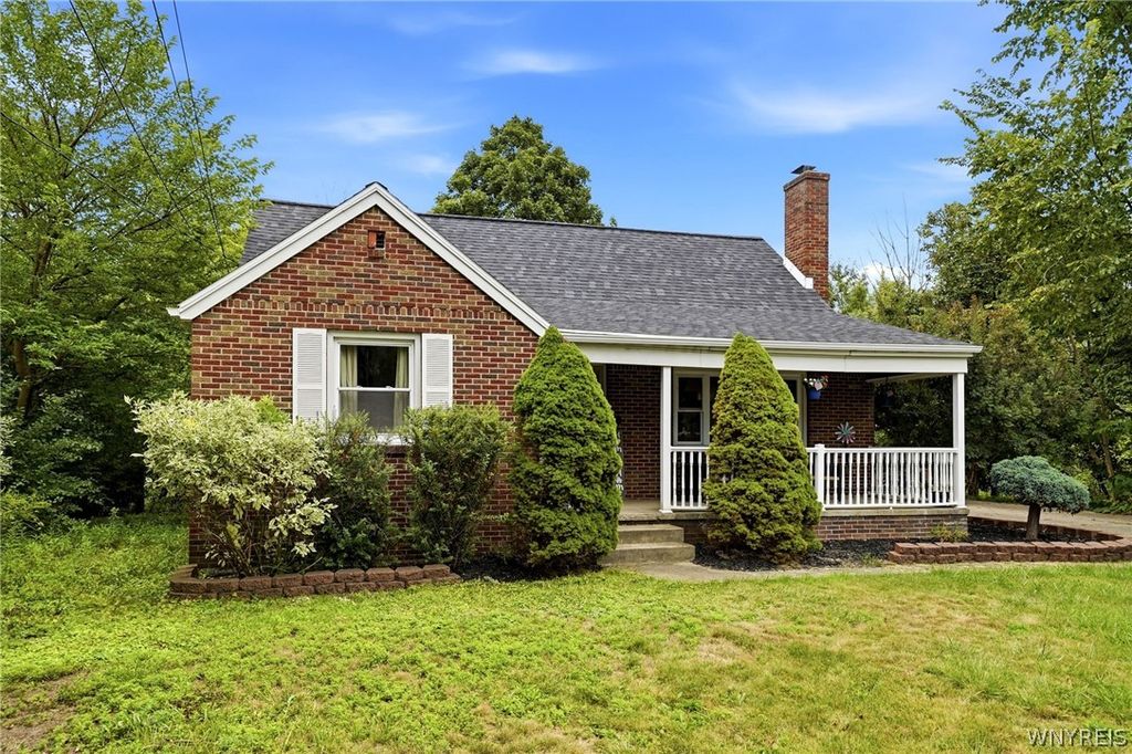 5955 Dover Road, Hamburg, NY 14085