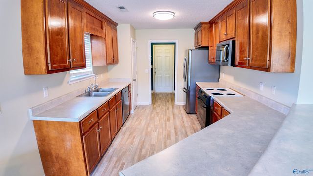 101 Balsam Poplar Way, Harvest, AL 35749