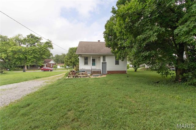 1428 First Avenue, Fairview Heights, IL 62208