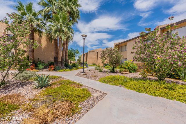 8055 E THOMAS Road H102, Scottsdale, AZ 85251