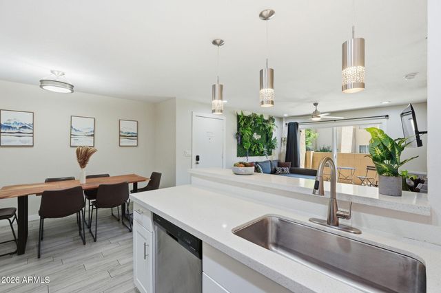8055 E THOMAS Road H102, Scottsdale, AZ 85251