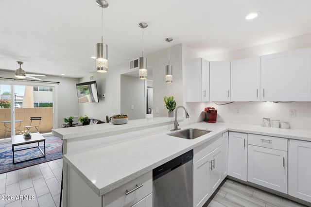 8055 E THOMAS Road H102, Scottsdale, AZ 85251