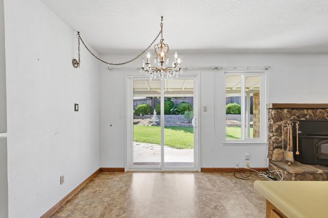 106 Perraud Dr, Folsom, CA 95630