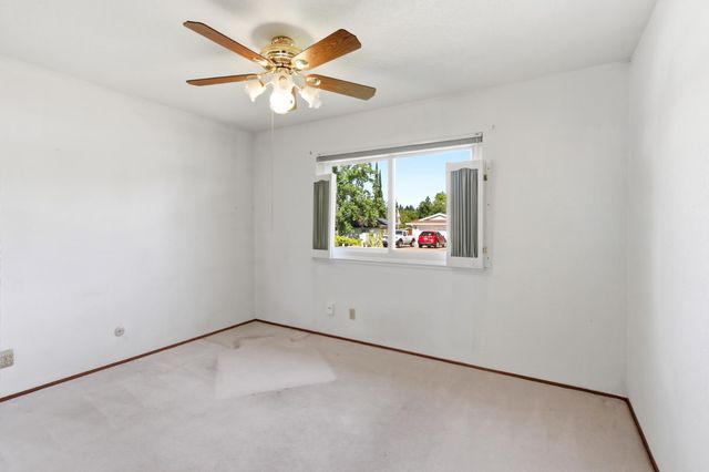 106 Perraud Dr, Folsom, CA 95630