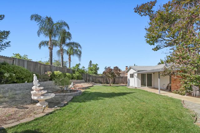 106 Perraud Dr, Folsom, CA 95630