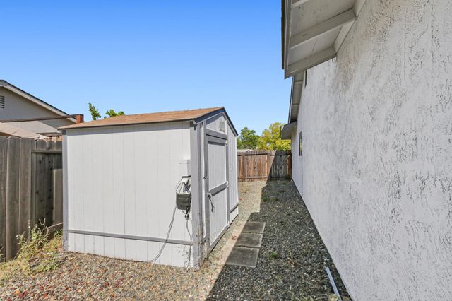 106 Perraud Dr, Folsom, CA 95630