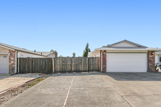 106 Perraud Dr, Folsom, CA 95630