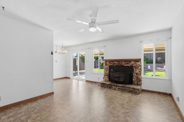 106 Perraud Dr, Folsom, CA 95630