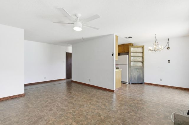 106 Perraud Dr, Folsom, CA 95630